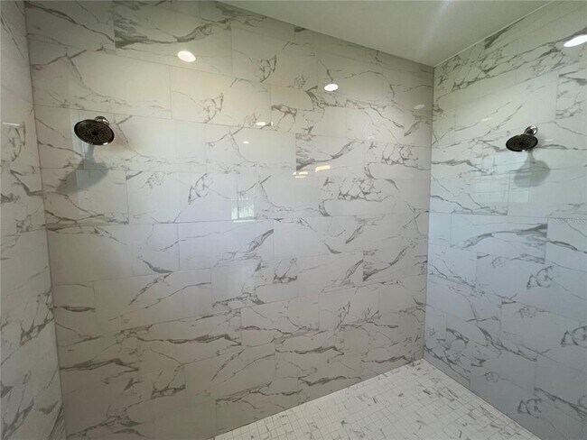 Building Photo - 6462 SW 180 Cir
