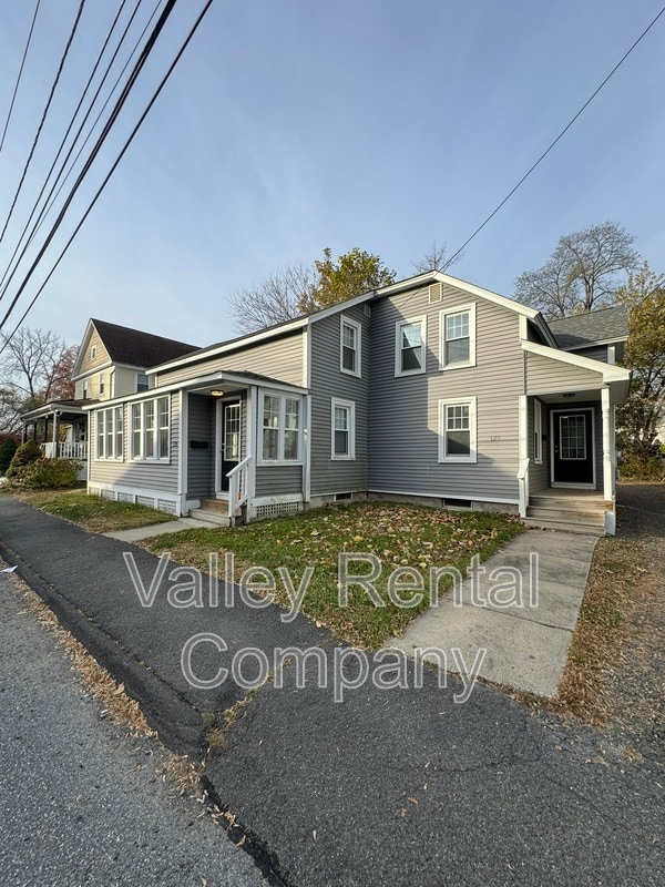 Building Photo - 123-125 Williams St