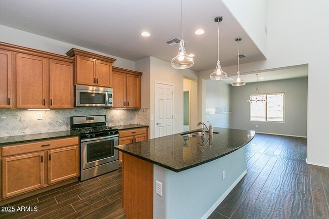 Foto del edificio - 26833 N 14th Ln