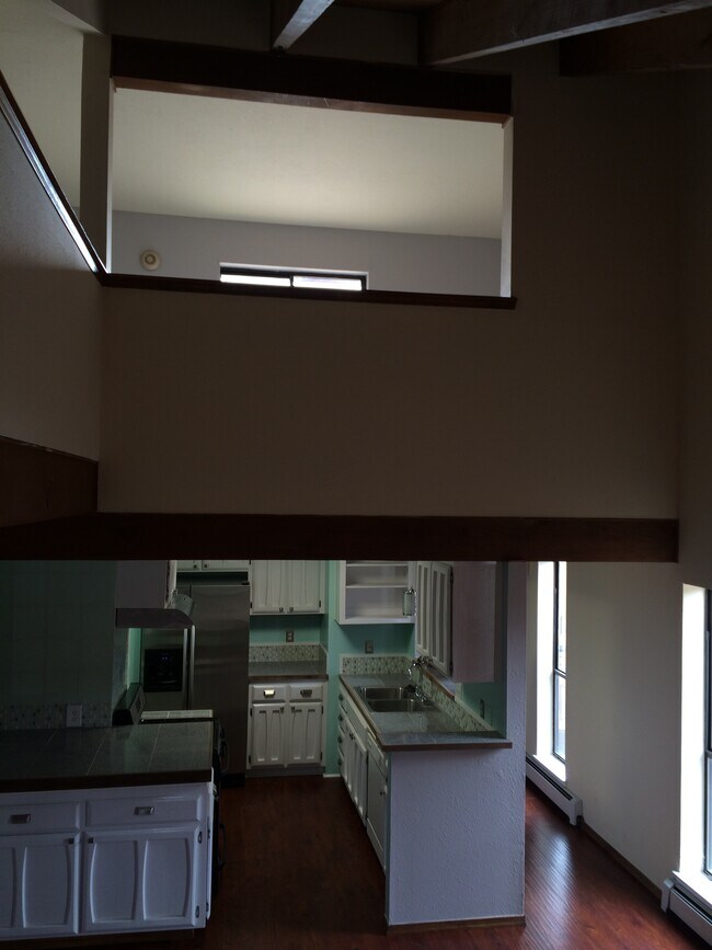 Building Photo - 1464 Avenida de las Americas