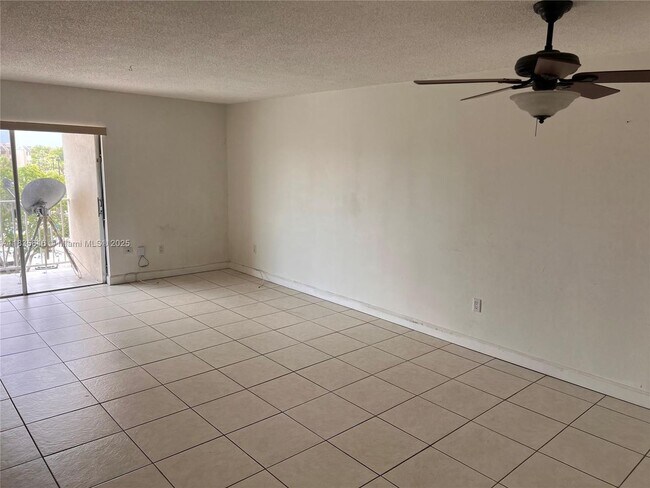 Building Photo - 7727 SW 86th St