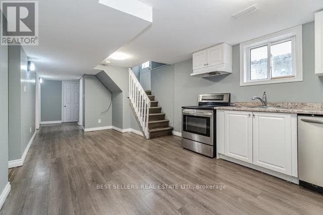 Photo du bâtiment - 541 Oakwood Ave