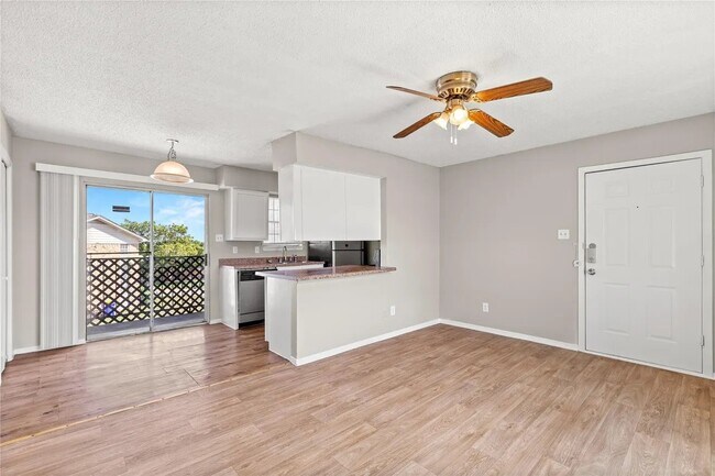Foto del edificio - 1625 Mary K Ln