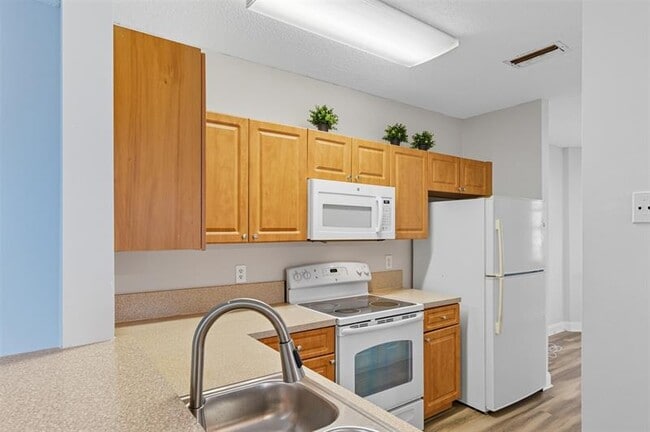 Building Photo - 16045 Emerald Cove Rd