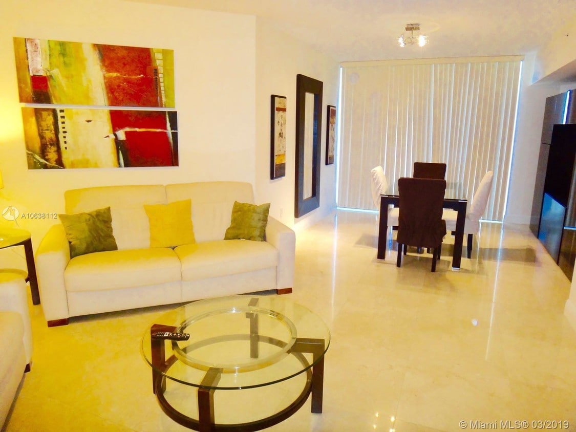 Primary Photo - 16990 Collins Ave