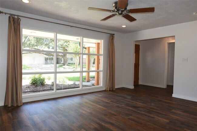 Foto del edificio - 10511 Eddystone Dr