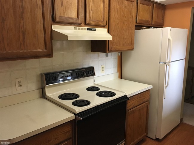 Building Photo - 29509 Red Oak Dr