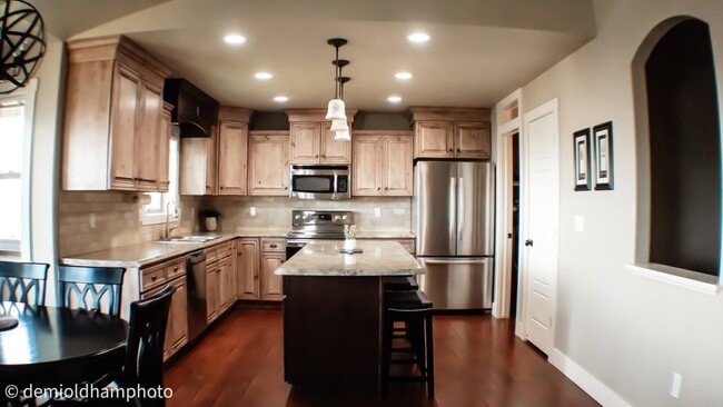 Building Photo - 511 S 700 E