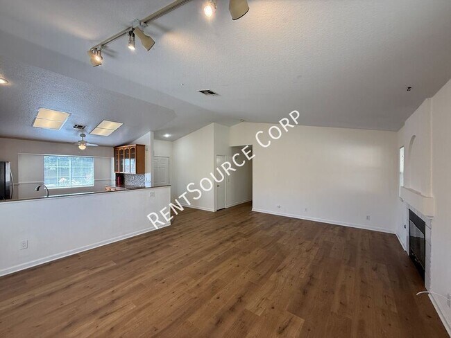 Foto del edificio - 40333 Argyle Ln