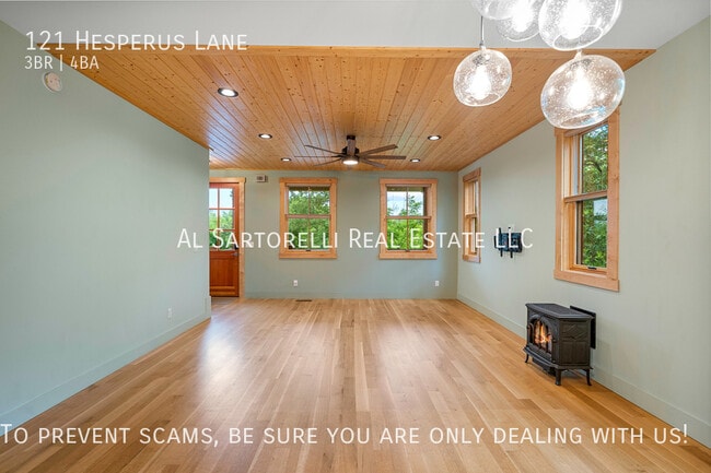 Building Photo - 121 Hesperus Ln