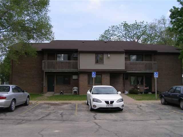 Primary Photo - 210 Green St