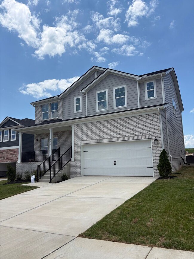 Foto del edificio - New Construction | Covered Deck + Open Living | Columbia, TN