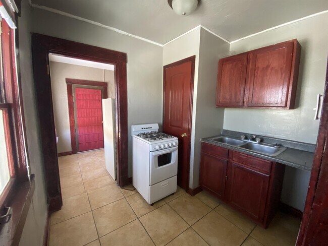 Foto del edificio - 1126 E San Antonio Ave