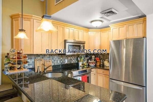 Primary Photo - 127 Beacon St