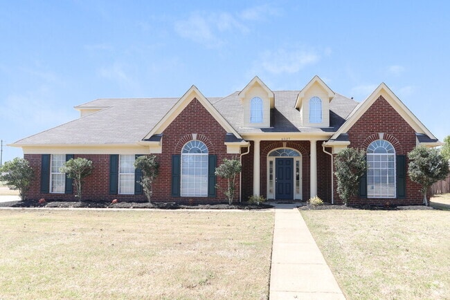 Building Photo - 6527 Sandbourne E