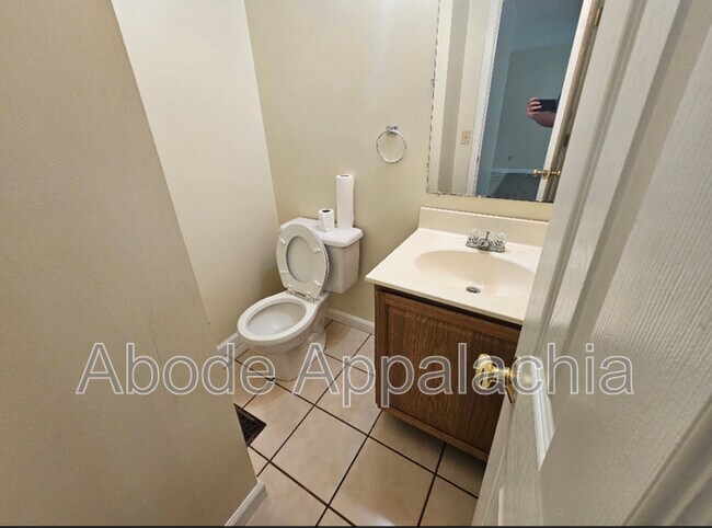 Foto del edificio - 269 Peach Orchard Dr