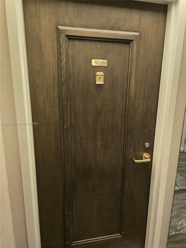 Foto del edificio - 3610 Yacht Club Dr