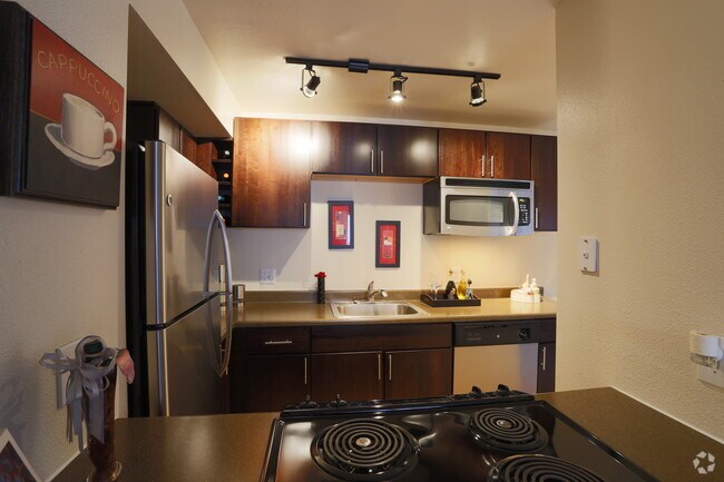 Summit Riverside Apartments Littleton, CO