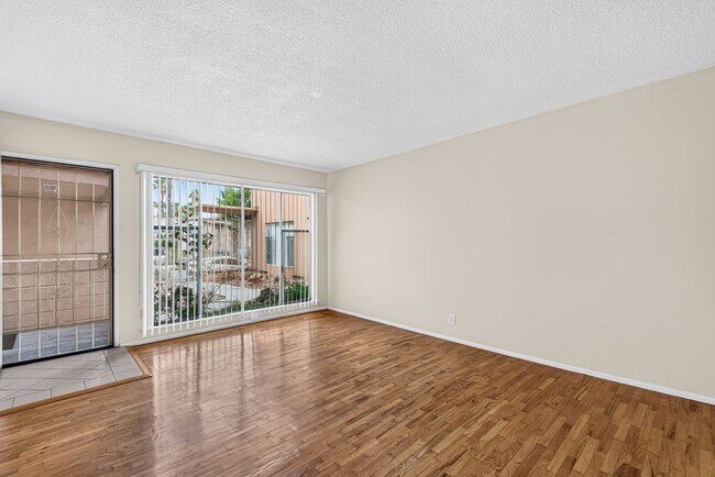 Building Photo - 3888 Potomac Ave
