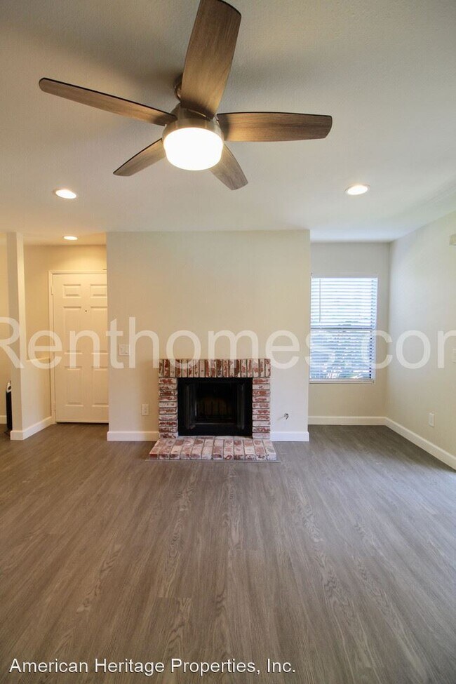 Building Photo - 9306 Twin Trails Dr