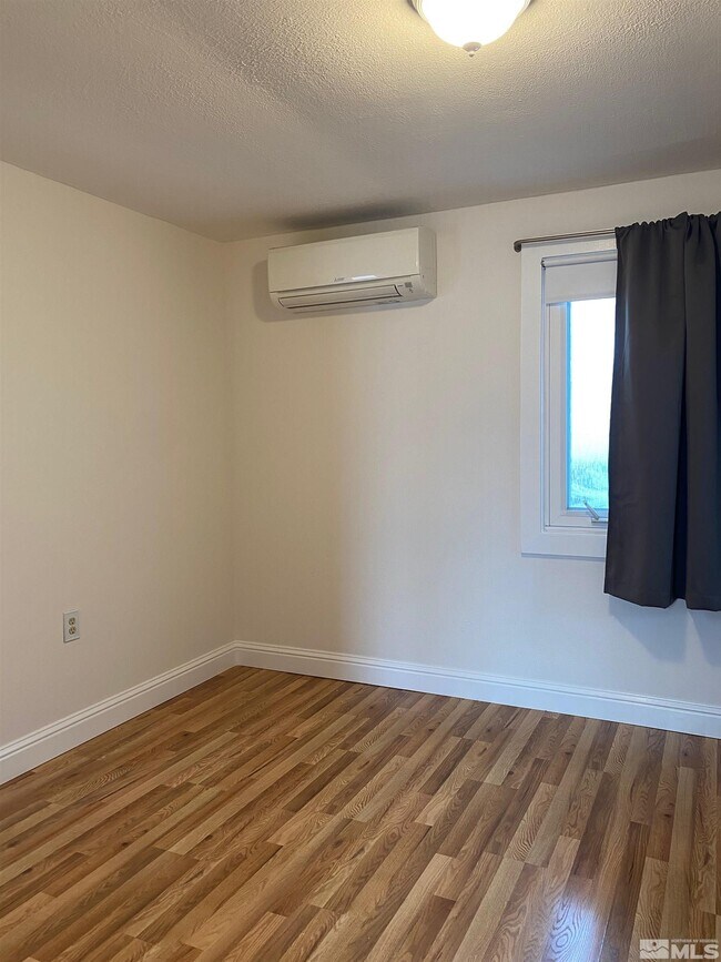 Foto del edificio - 1743 C St
