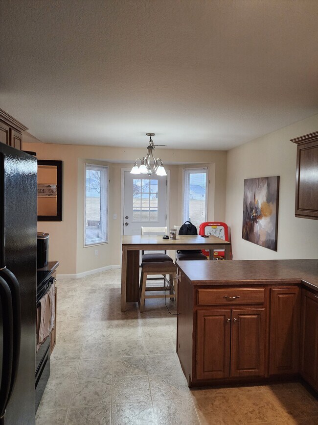 Eat in kitchen - 12015 Tapered Bank Run