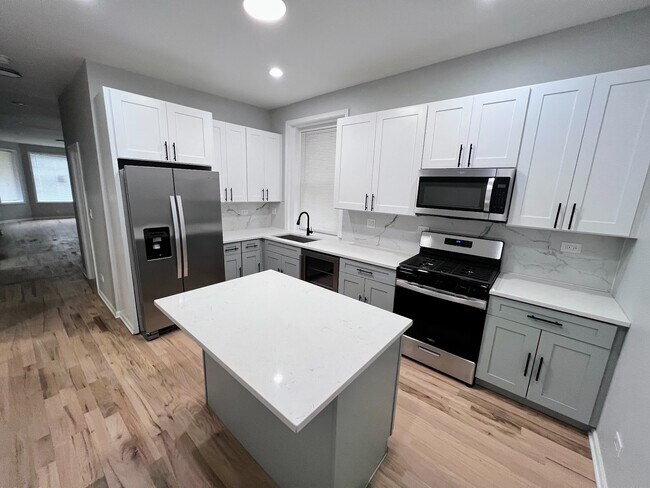 Foto del edificio - 1024 N Monticello Ave