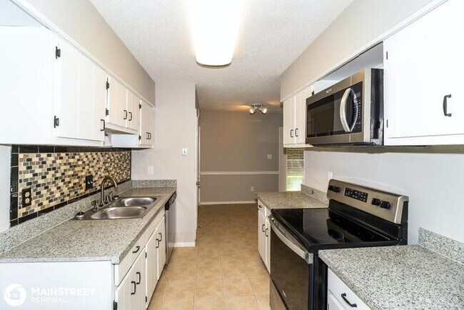 Building Photo - 2161 EVENINGVIEW RD, Memphis, TN 38134
