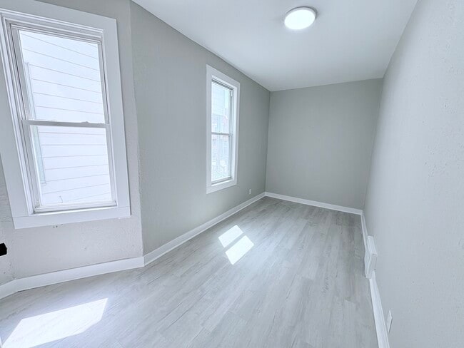 Foto del edificio - 2166 S 6th St