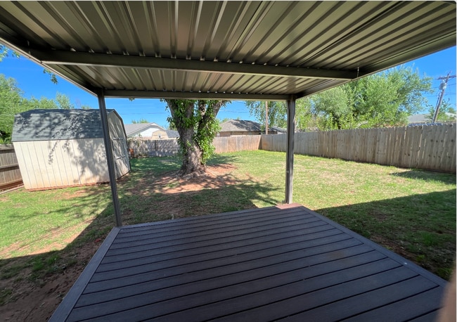 Foto del edificio - 722 S Meadow Ln