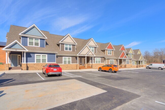 Foto del edificio - 91 E Main St