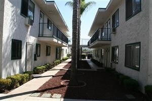 Foto del edificio - 9062 Kenwood Dr