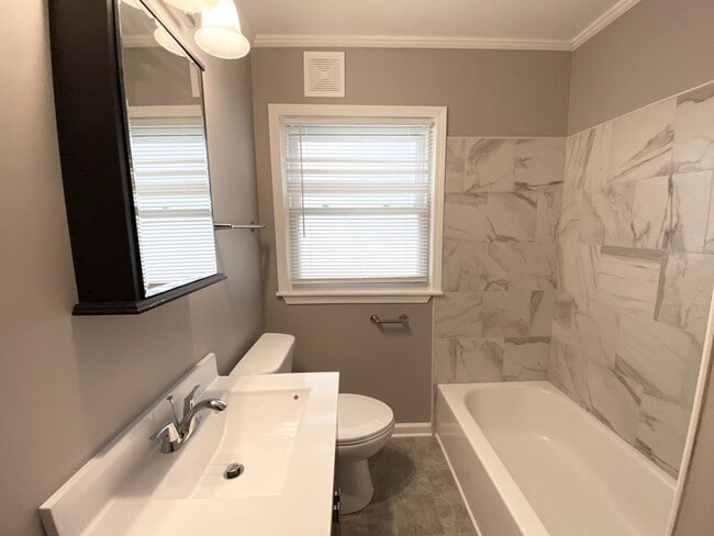 Foto del edificio - 5445 N 54th St