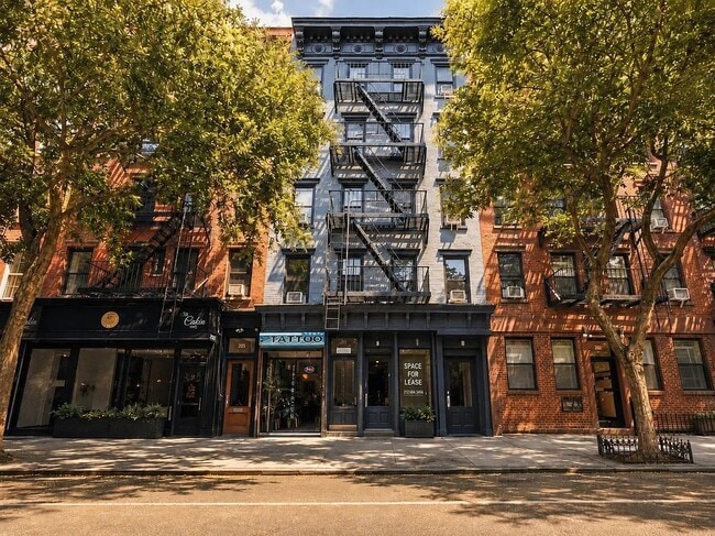 Foto del edificio - 207 E 4th St