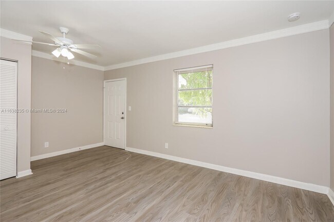 Building Photo - 1432 N Andrews Ave