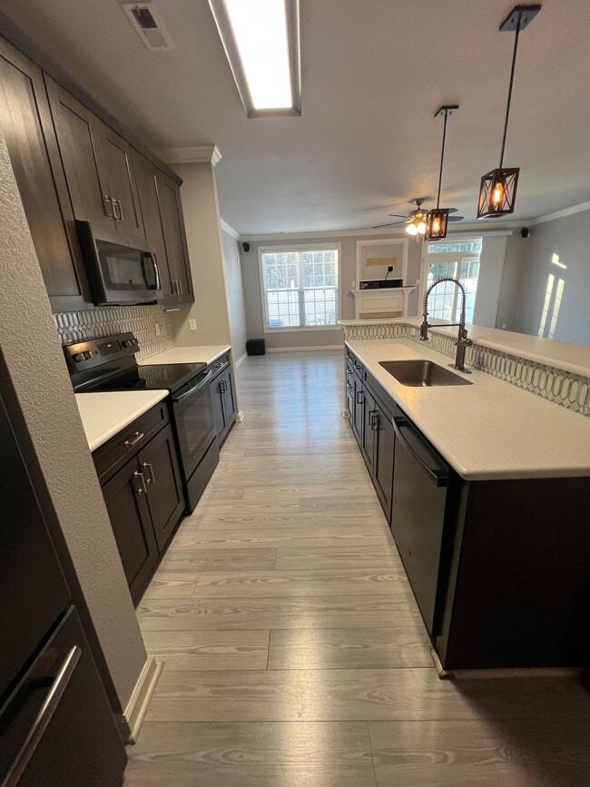 Kitchen - 1315 Abelia Way