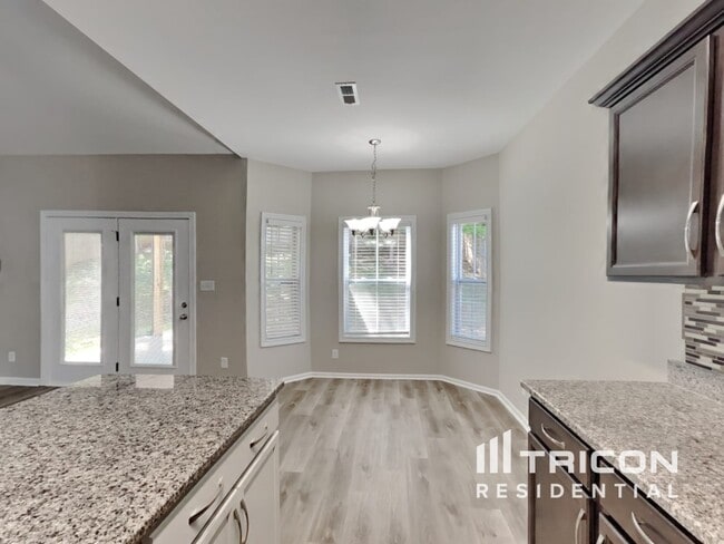 Building Photo - 476 Woodtrace Drive Clarksville TN
