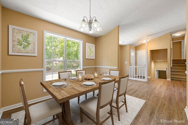 Building Photo - 10660 Plantation Dr