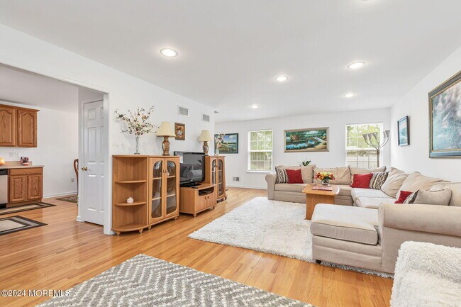 Building Photo - 205 Conover Pl