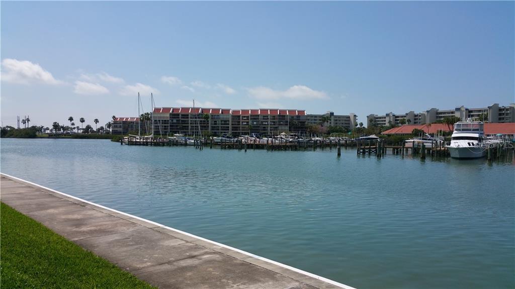 Primary Photo - 7930 Sun Island Dr S