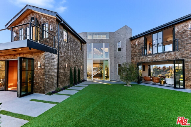 Building Photo - 2020 Cyprean Dr