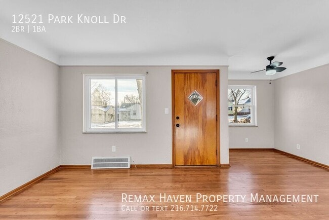 Building Photo - 12521 Park Knoll Dr