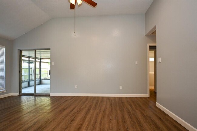 Foto del edificio - 6543 Liberty Valley Dr