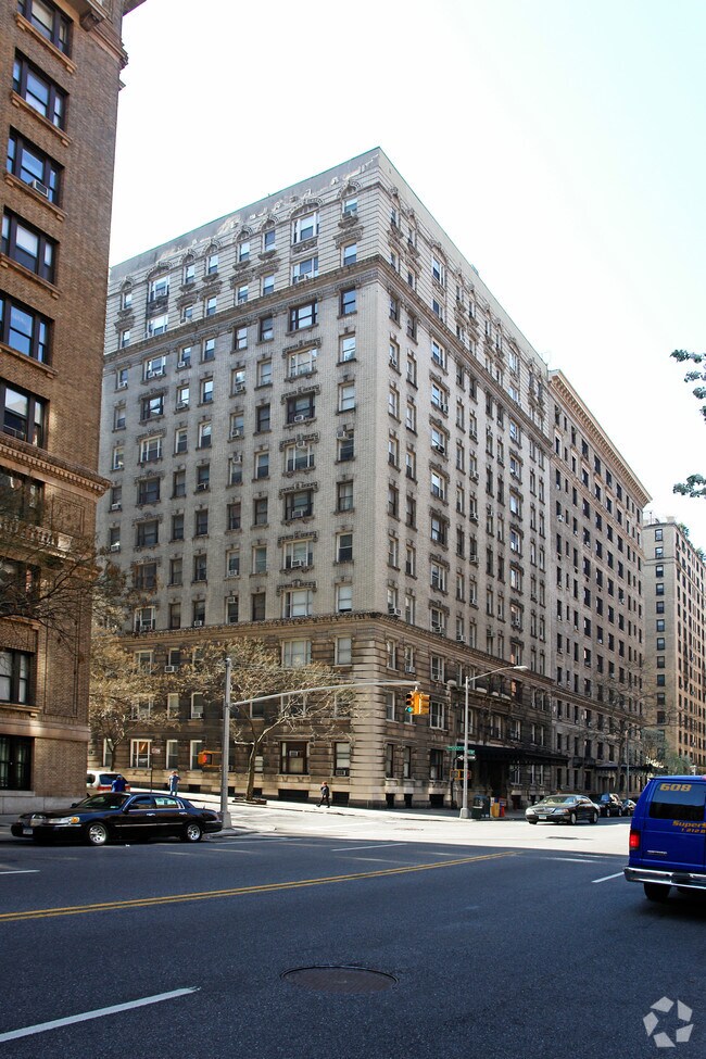 Building Photo - 498 WEA