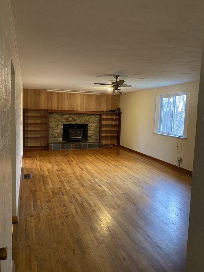 living room - 1128 Smithtown Rd