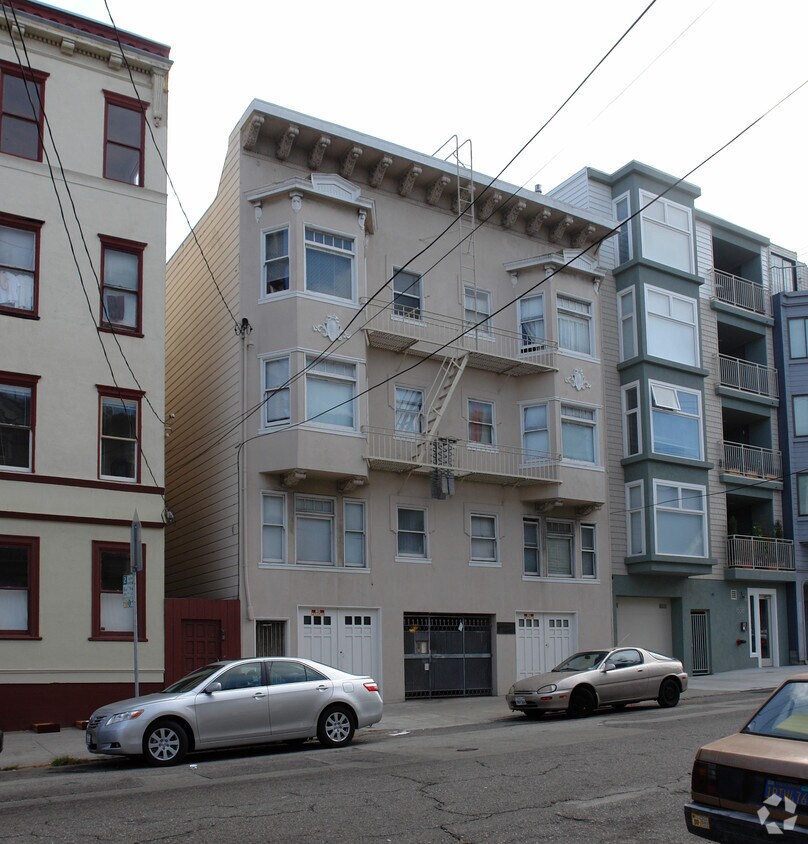 Primary Photo - 1650 Washington St