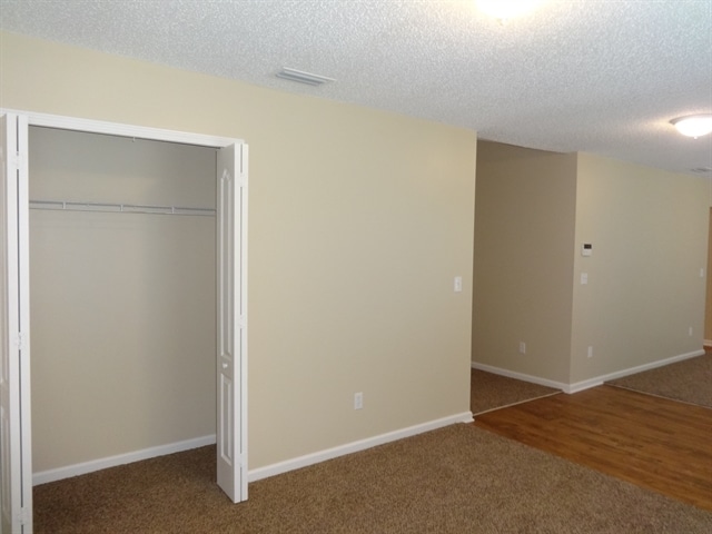 Foto del edificio - 6685 Southern Oaks Dr