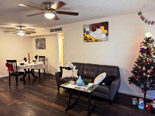 Foto del edificio - 4444 N 7th Ave