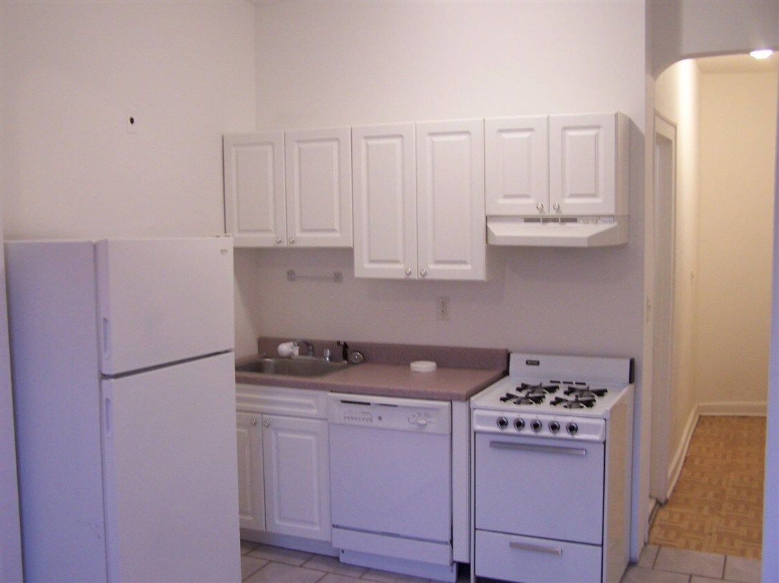 Primary Photo - 408 Washington St