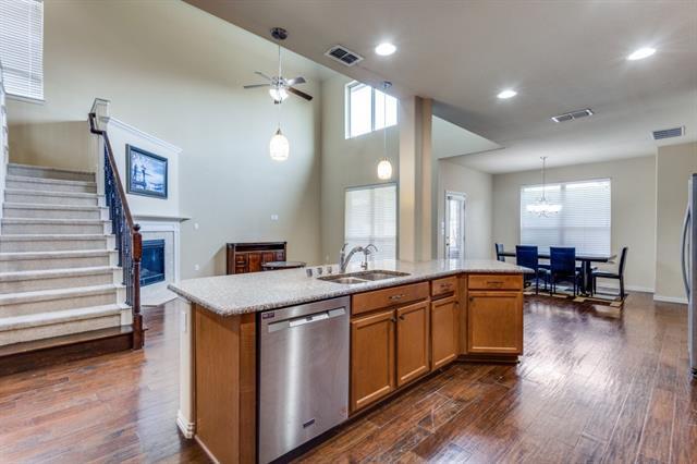 Building Photo - 729 Sundrop Dr